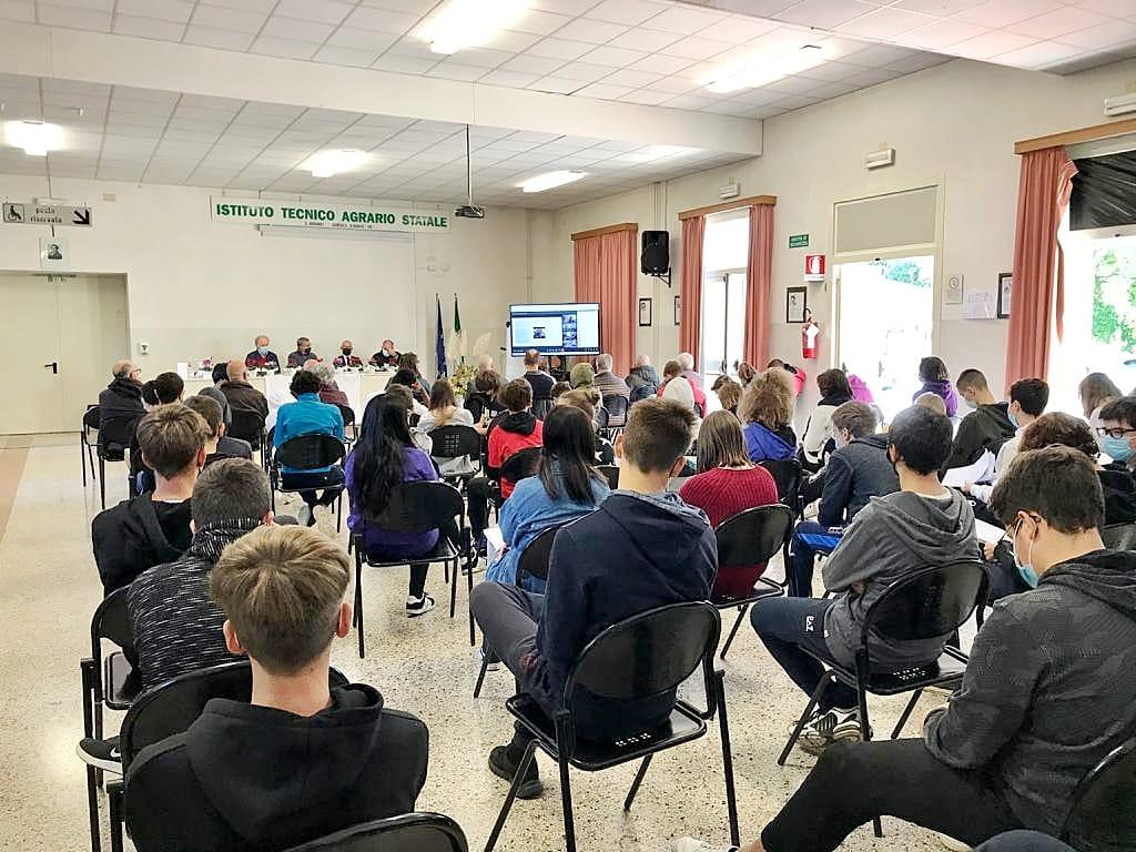 Immagine per Le insidie del gioco raccontate ai ragazzi, pericoli e modelli a Gradisca